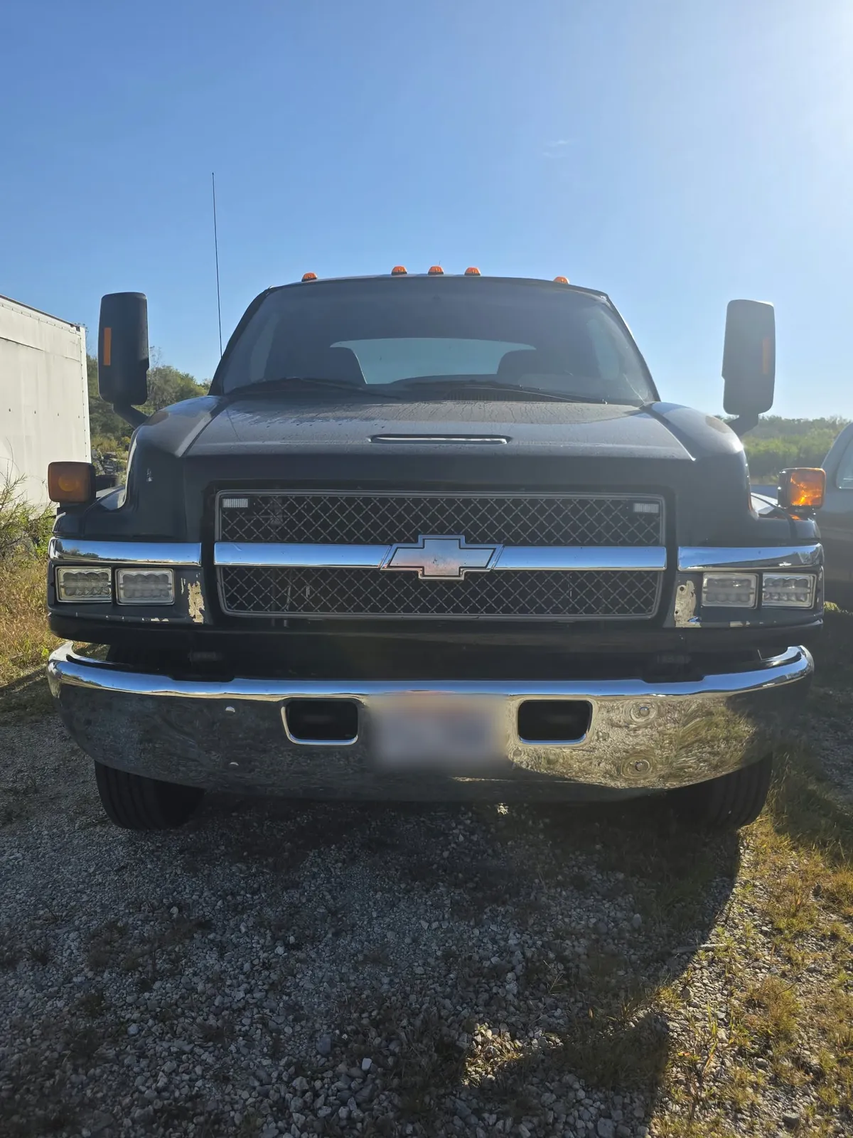Front of the Cardinal flatbed truck